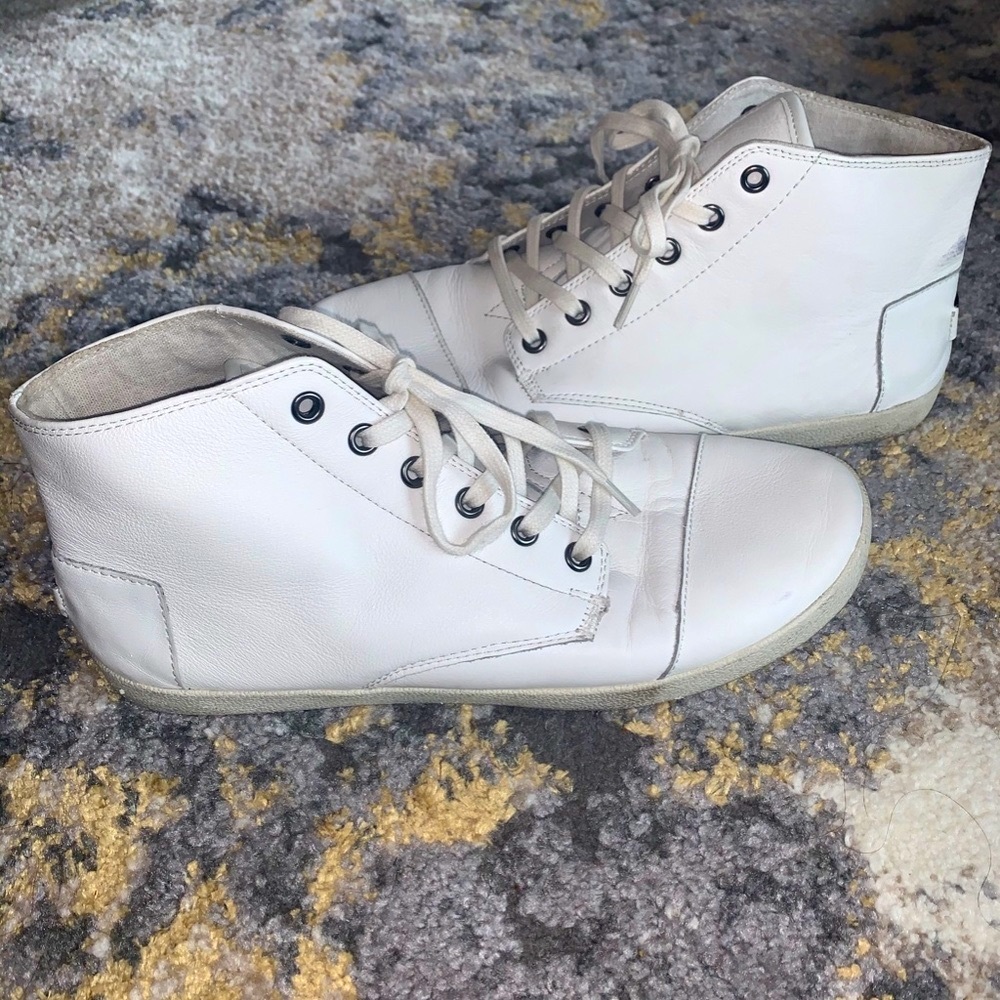 TOMS Paseo Leather Mid-Top Sneaker-White 9.5